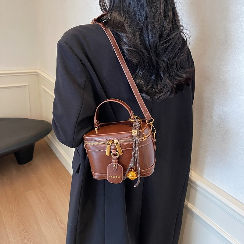 Retro-Style Shoulder Messenger Bag – Easy Matching Vintage Crossbody for Women