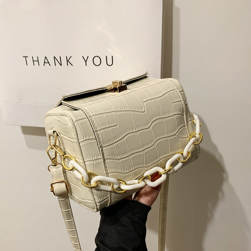 Trendy Women’s Stone Pattern Shoulder Bag with Chunky Chain Strap