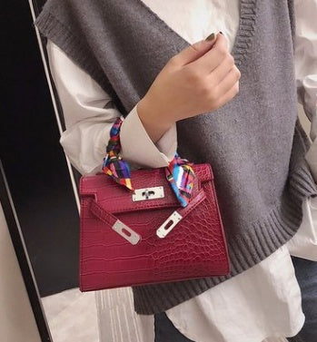 Elegant Stone Pattern Platinum Women’s Shoulder Bag – Chic & Stylish Accessory