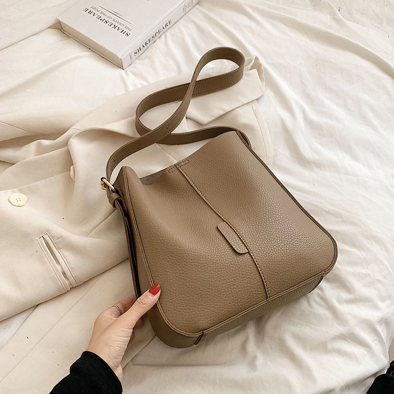 Casual Soft Leather Retro Small Crossbody Bag – Stylish All-Match Shoulder Purse