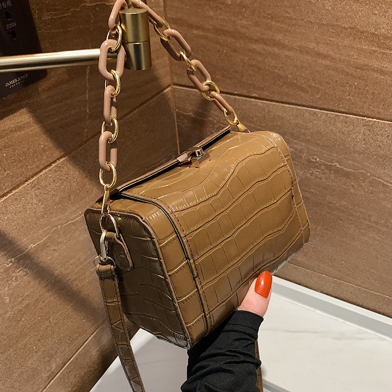 Trendy Women’s Stone Pattern Shoulder Bag with Chunky Chain Strap