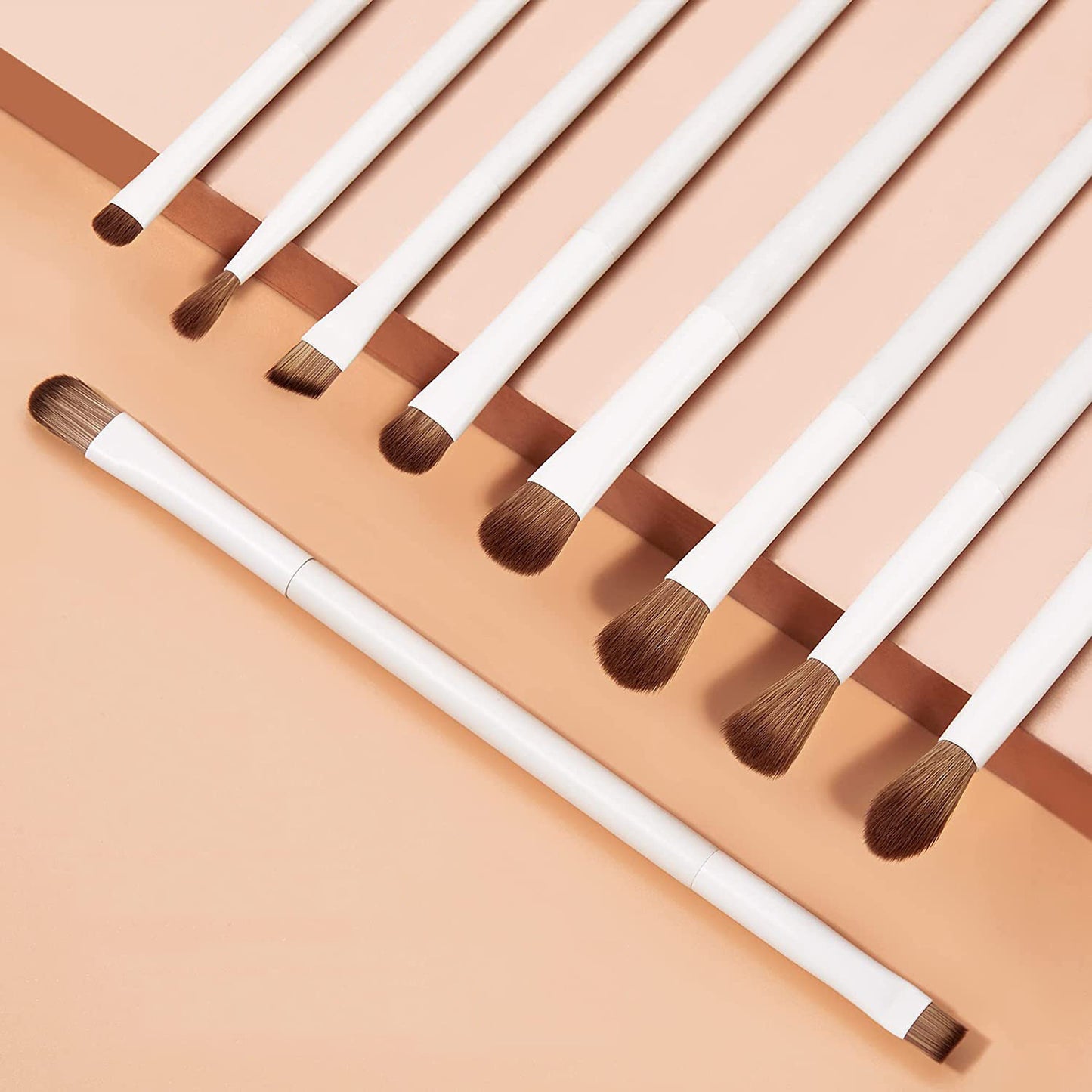 Professional 14-Piece Makeup Brush Set with Soft Bristles – Face, Blush & Eye Brushes