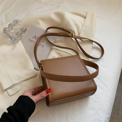 Retro-Inspired Fashionable Women's Bag – Stylish Personality Statement Purse