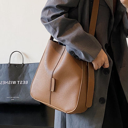 Casual Soft Leather Retro Small Crossbody Bag – Stylish All-Match Shoulder Purse