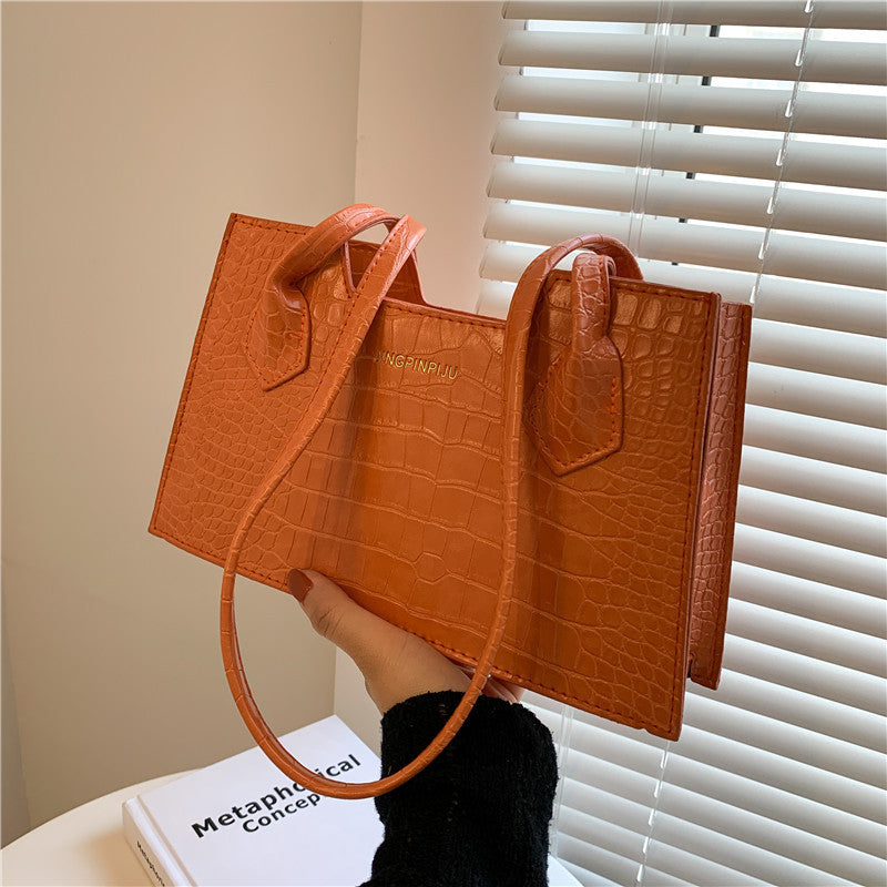 Spring & Summer Chic Small Square Shoulder Bag – Portable, Stylish, and Perfect for Everyday Fashion