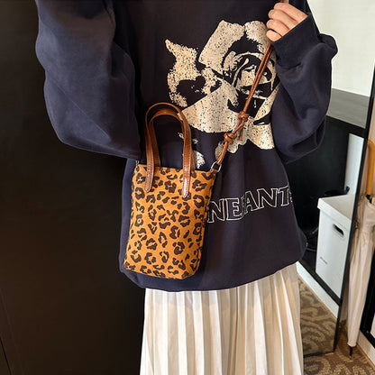 Women’s Retro Leopard Print Crossbody Bag – Versatile Suede Shoulder & Phone Bag for Autumn/Winter