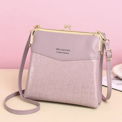 Alligator Pattern Lock Shoulder Bag for Women – Stylish Crossbody Phone Bag with Secure Closure